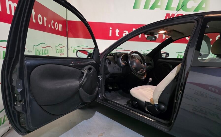 Ford Ka 1.3 Collection 70cv (4)