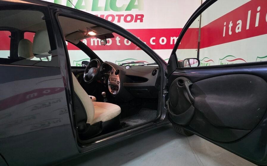 Ford Ka 1.3 Collection 70cv (6)